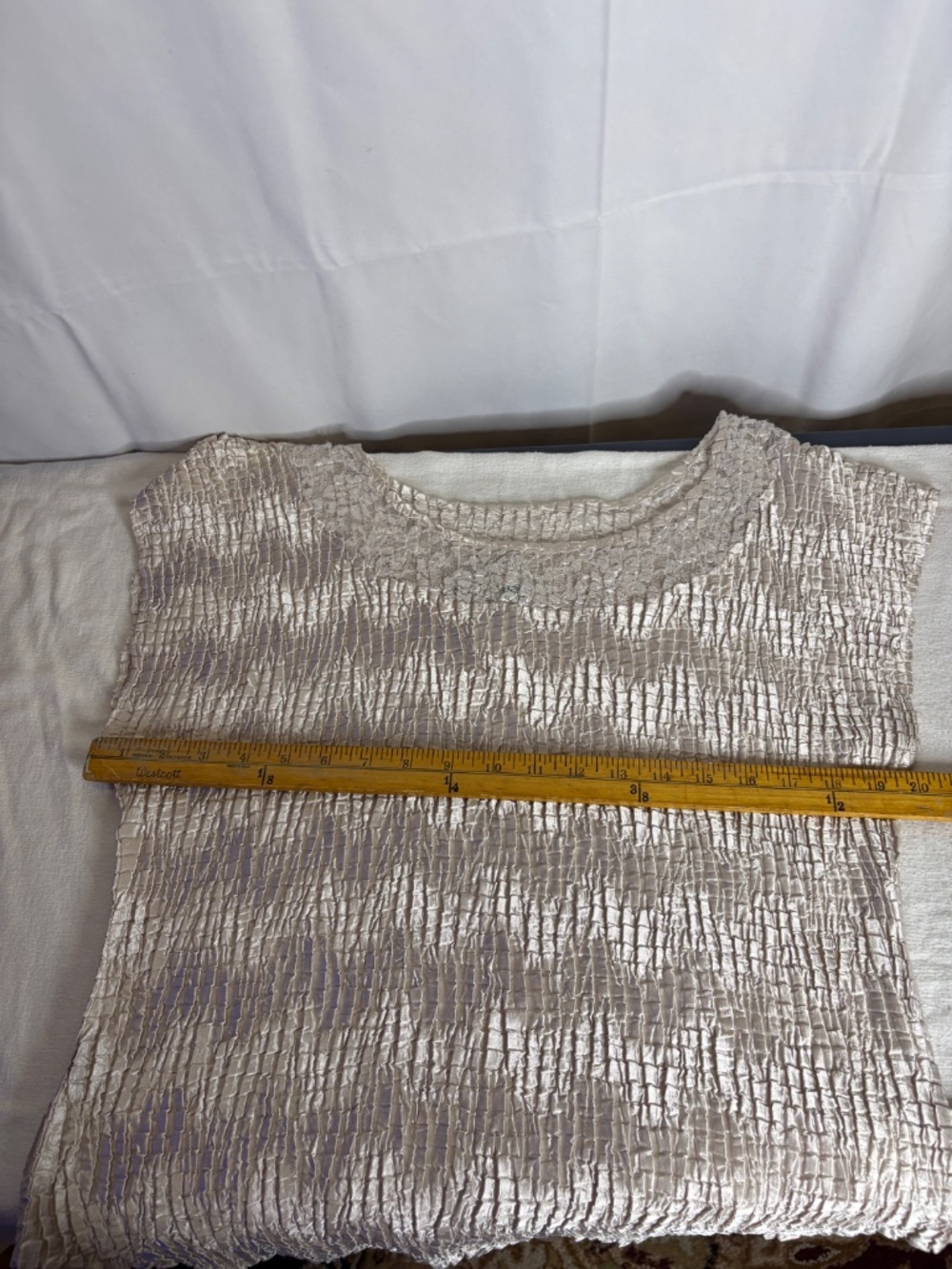 VTG Y2K Dressbarn Women’s Beige Pleated Top With Lace Insert Size 18/20 - Picture 5 of 5